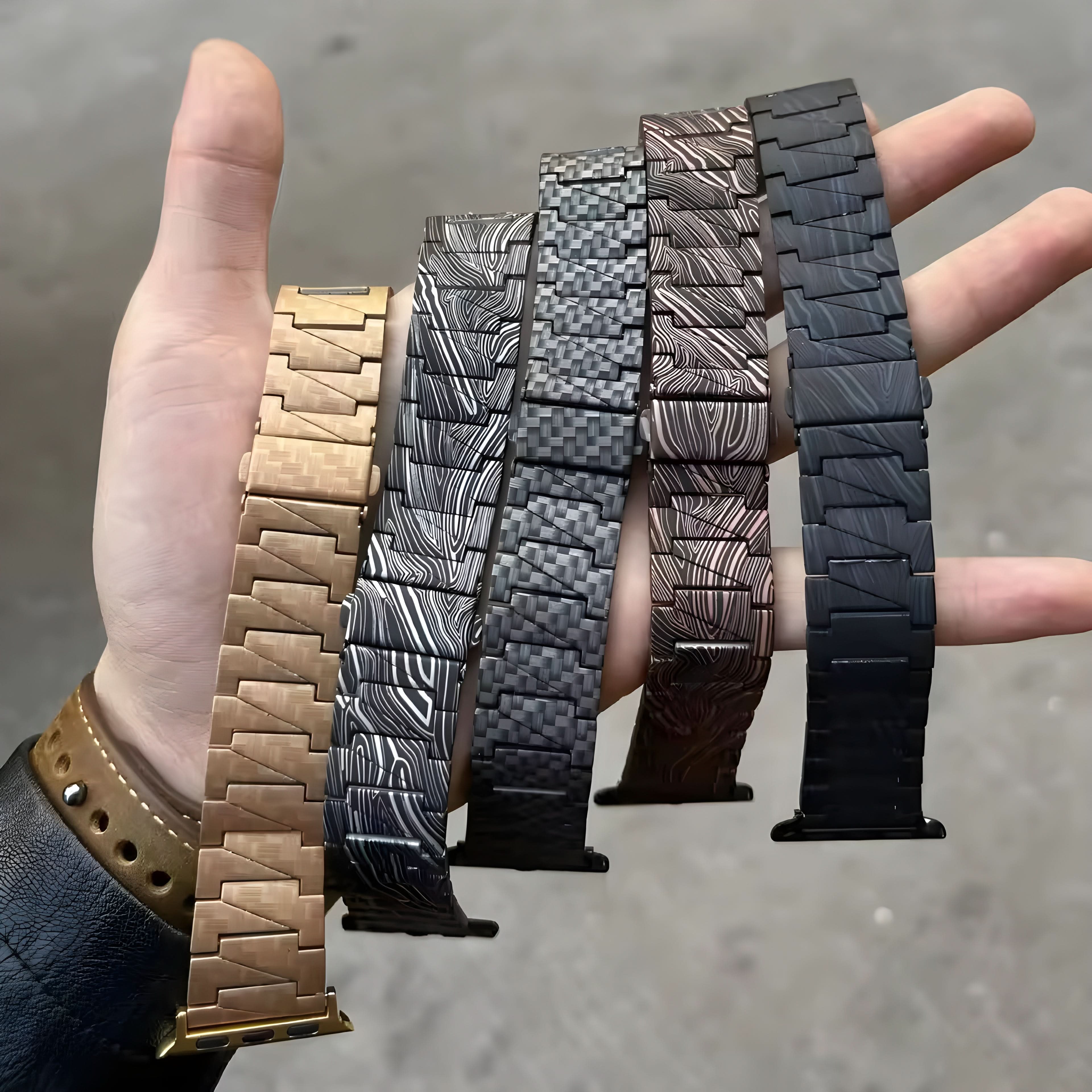 Bracelet CarbonEdge™ haut de gamme en fibre de carbone pour Apple Watch (38–49 mm) – Compatible avec les séries 1 à 11, SE (1re à 3e génération), Ultra, Ultra 2 et Ultra 3.