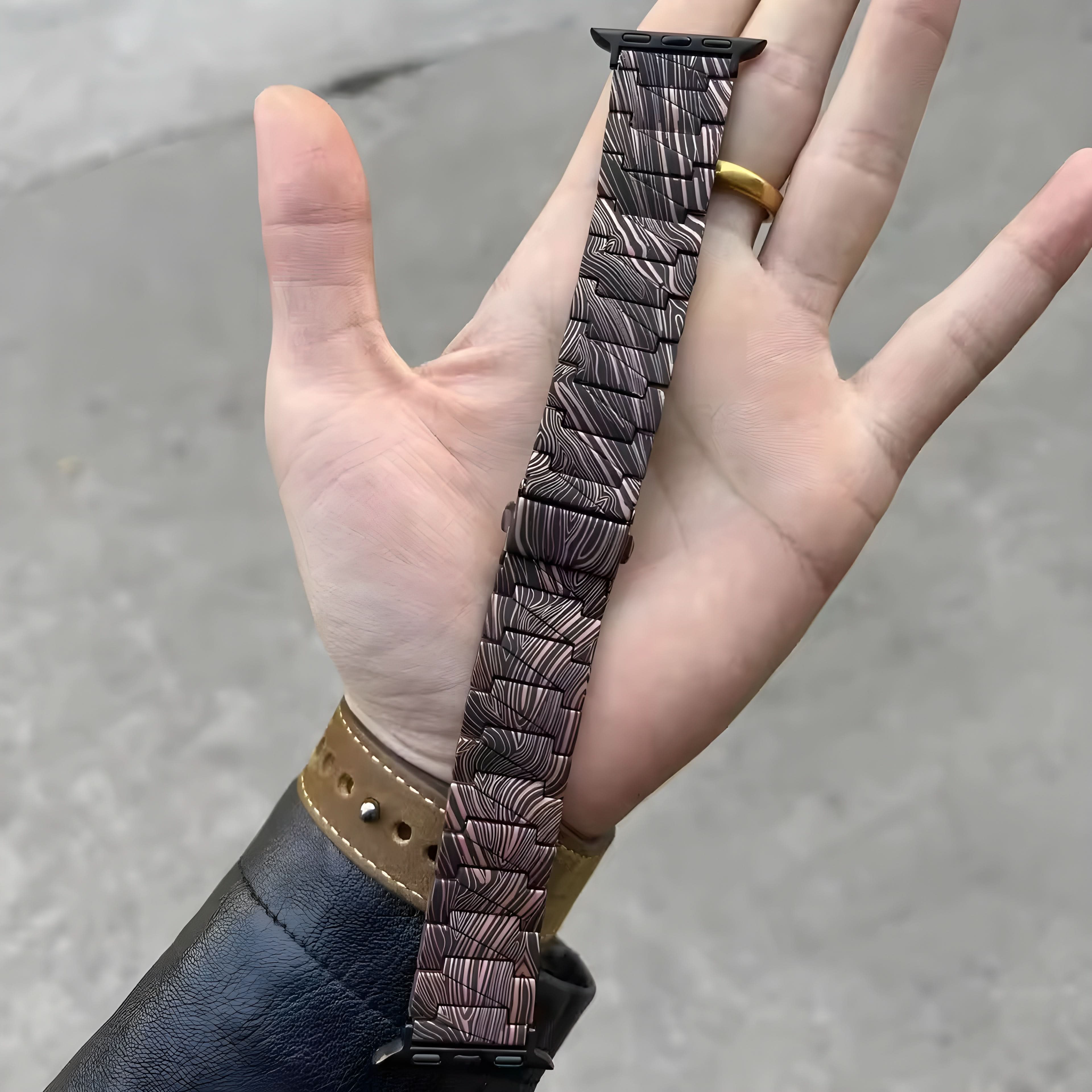 Bracelet CarbonEdge™ haut de gamme en fibre de carbone pour Apple Watch (38–49 mm) – Compatible avec les séries 1 à 11, SE (1re à 3e génération), Ultra, Ultra 2 et Ultra 3.
