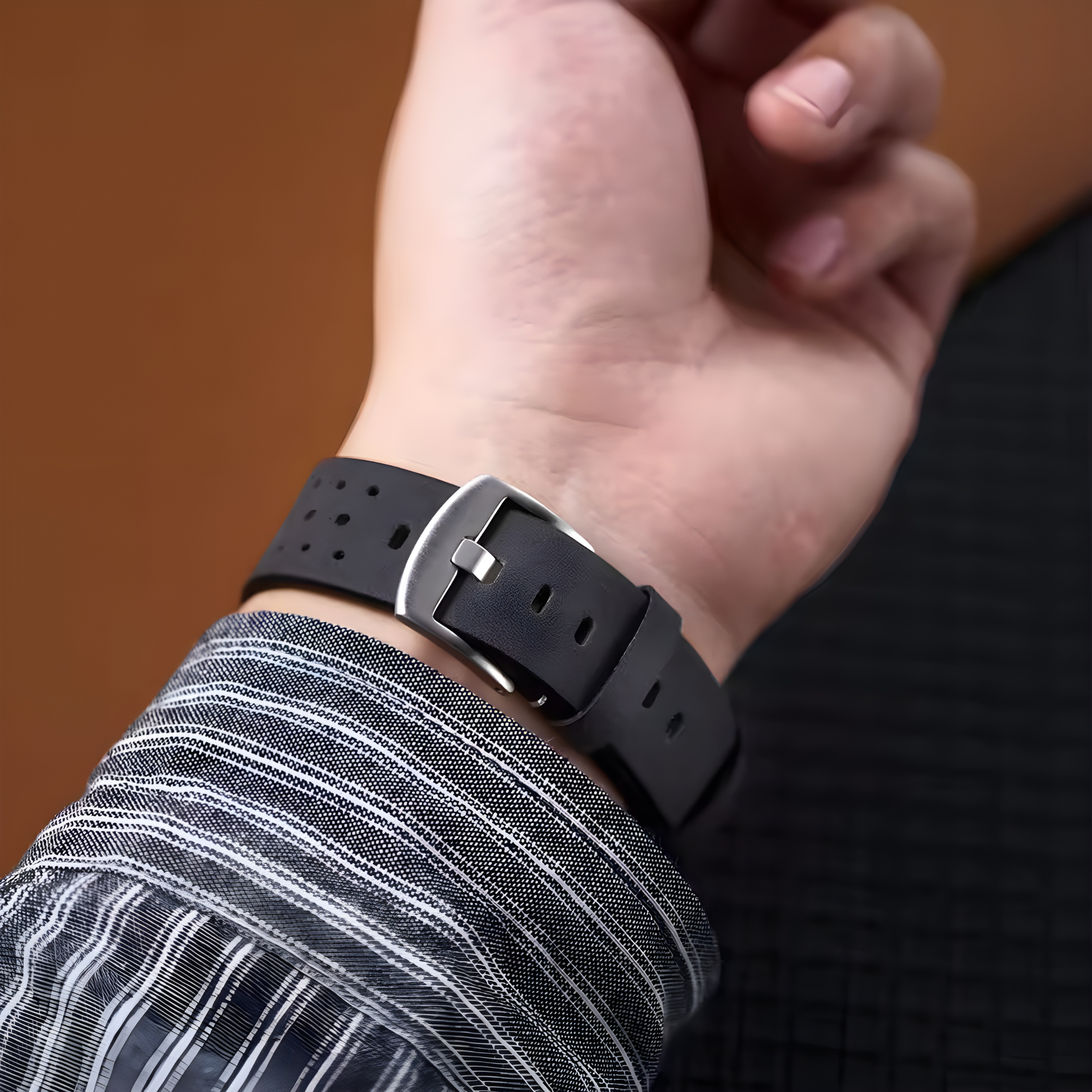 bandkult-AeroStrap_Lederarmband_f_r_Apple_Watch_Sportlich_Atmungsaktiv_Verschiedene_Farben_38_49_mm_-6