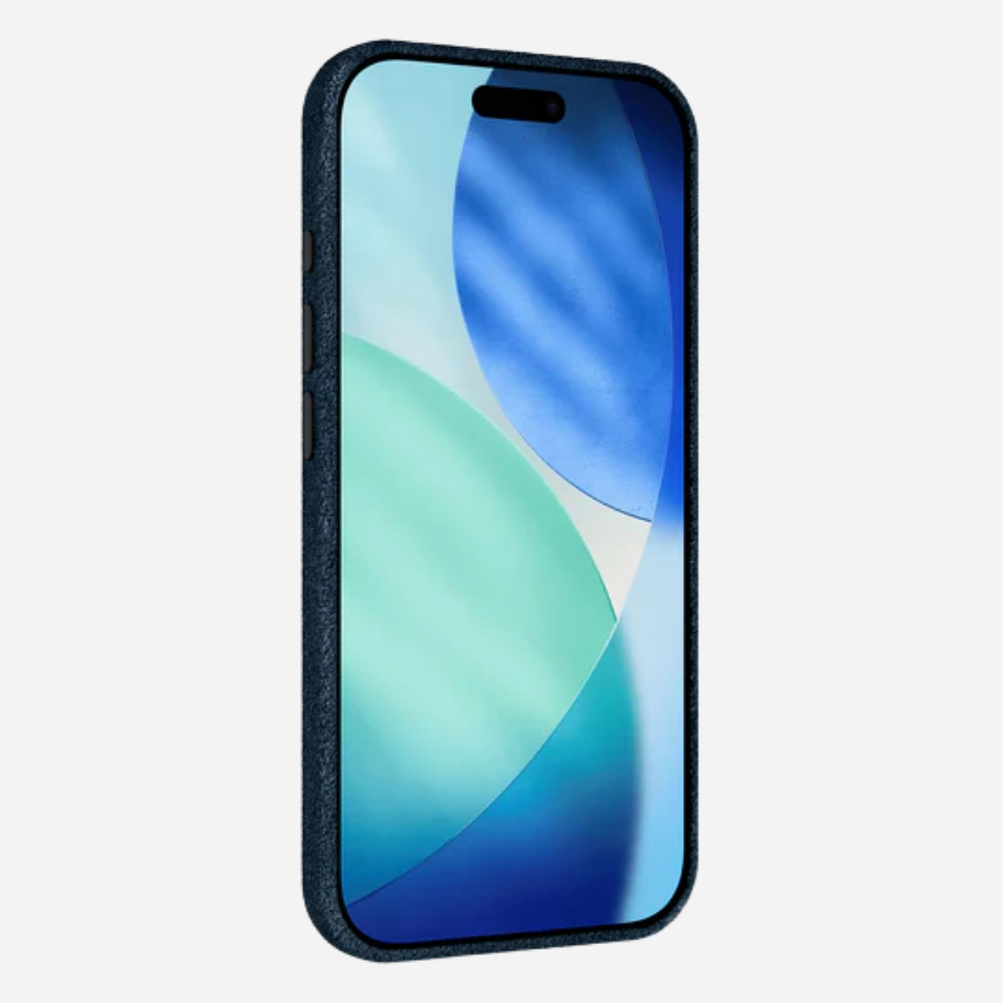 iPhone 17 Hülle aus Alcantara – dunkelblaue Stoff-Schutzhülle mit eleganter Optik, Vorderseite
