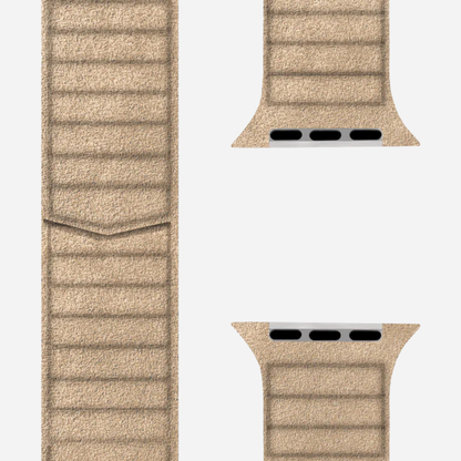 Apple Watch Armband aus Alcantara in Beige von Bandkult – kompatibel mit allen Modellen, stilvoll & weich im Tragekomfort.