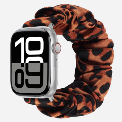 Apple Watch Scrunchie Armband „Velora“ im Leopard-Design, braun-schwarz gemustert, elastisch im Scrunchie-Stil