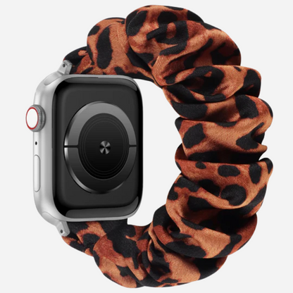 Apple Watch Scrunchie Armband „Velora“ im Leopard-Design, braun-schwarz gemustert, elastisch im Scrunchie-Stil