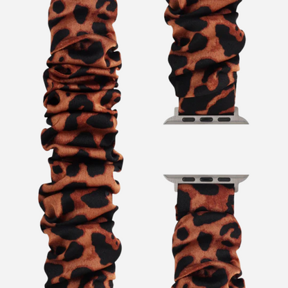 Apple Watch Scrunchie Armband „Velora“ im Leopard-Design, braun-schwarz gemustert, elastisch im Scrunchie-Stil