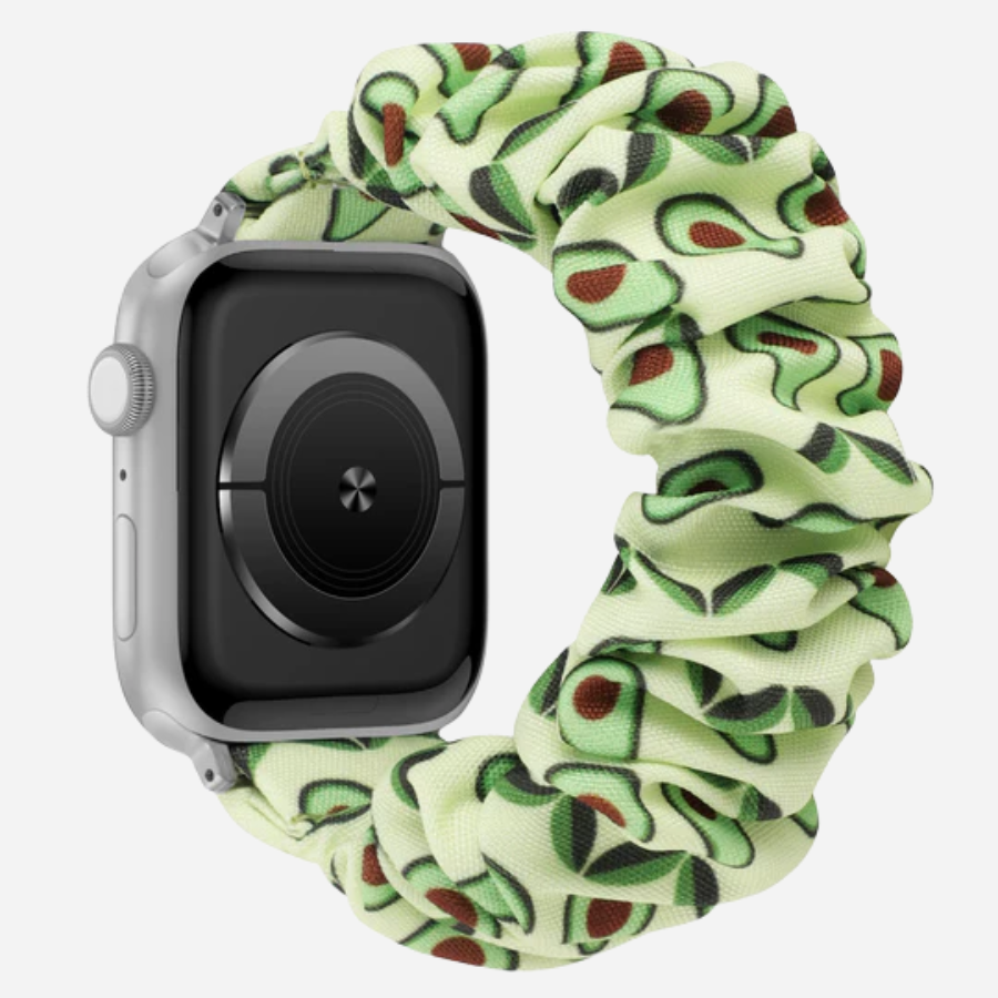 Apple Watch Scrunchie Armband „Velora“ mit Avocado-Motiv auf hellgrünem Stoff, elastisch im Scrunchie-Design