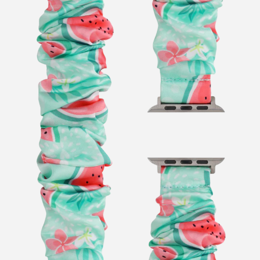 Apple Watch Scrunchie Armband „Velora“ mit Wassermelonen-Motiv auf mintgrünem Stoff, elastisch im Scrunchie-Design