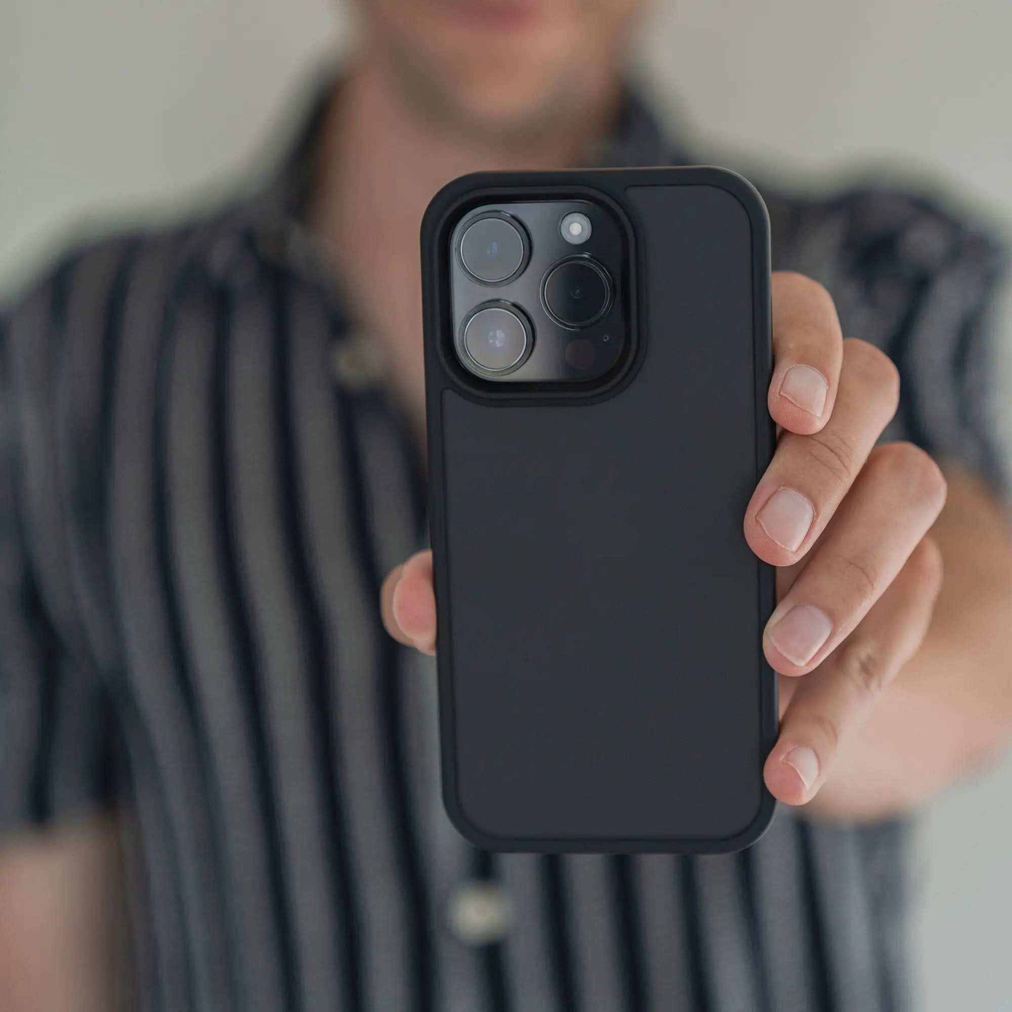 arktis iPhone 16 Solid Case Arktis