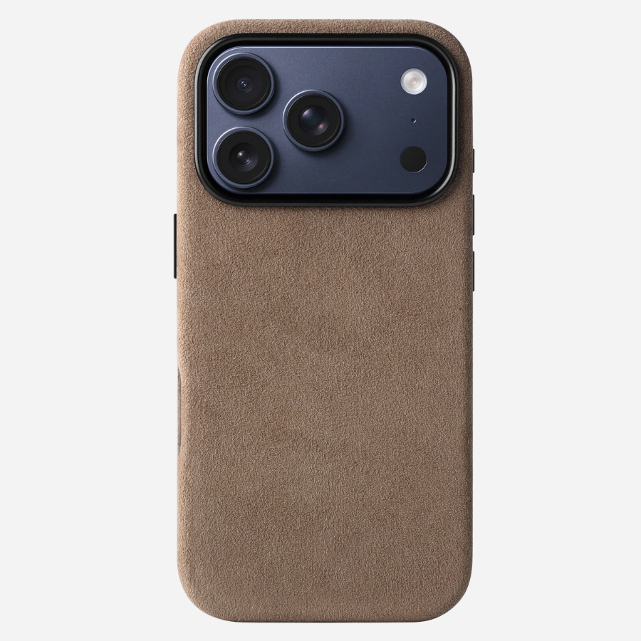 iPhone 17 Pro Hülle aus Alcantara® in Braun mit Kamera- und Displayschutz