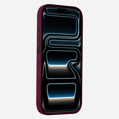 iPhone 17 Pro Max Hülle aus Alcantara® in Bordeaux – Luxus Hardcase Made in Italy